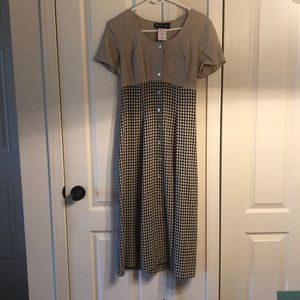 Mid-length full frontal button down dress